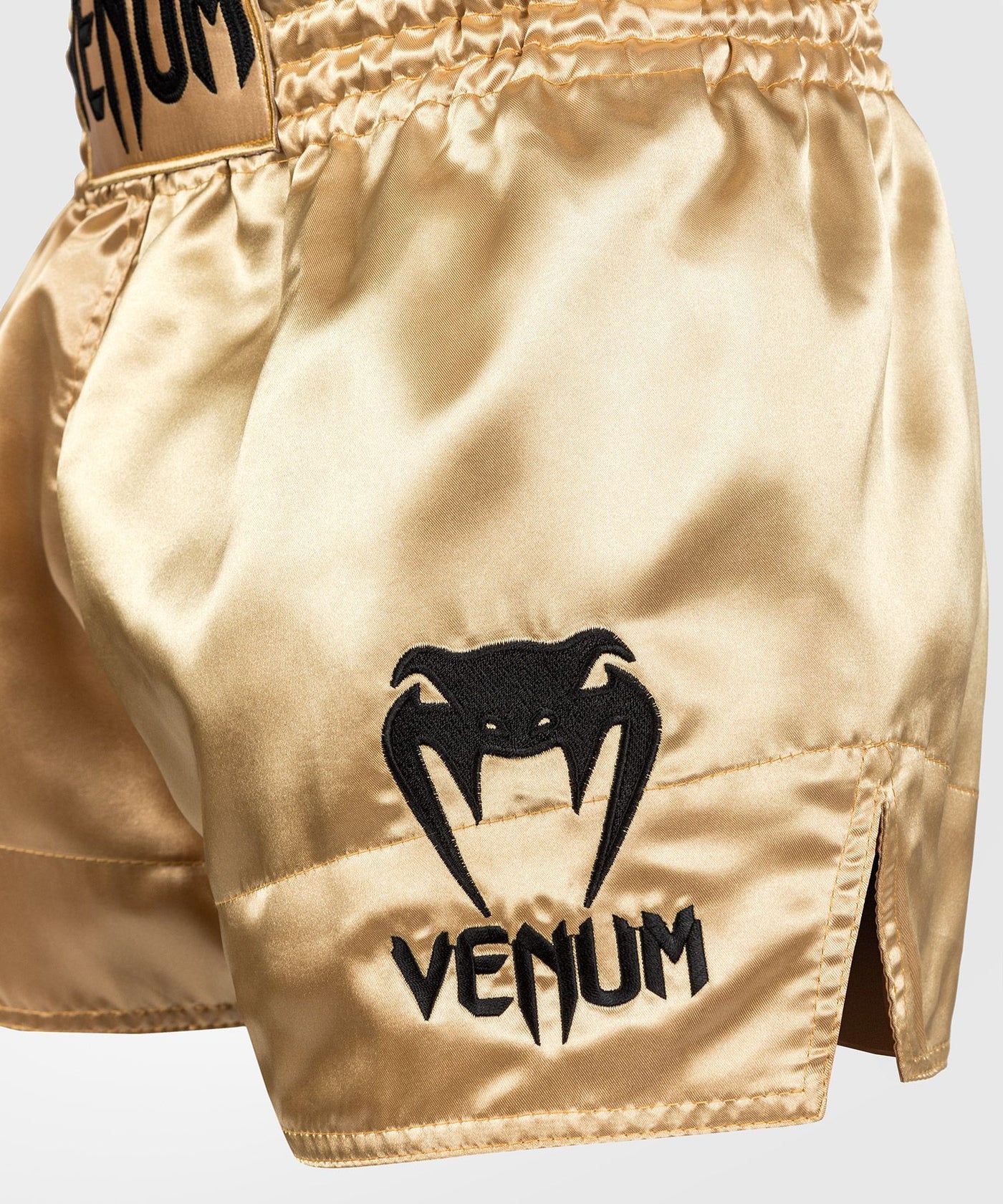 מכנסי איגרוף תאילנדי Venum Classic Muay Thai Shorts Gold/Black L