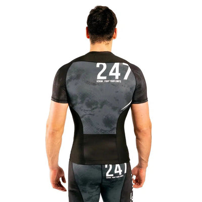 חולצת ראשגארד שרוול קצר Sky247-®VENUM-בש גל - ציוד ספורט