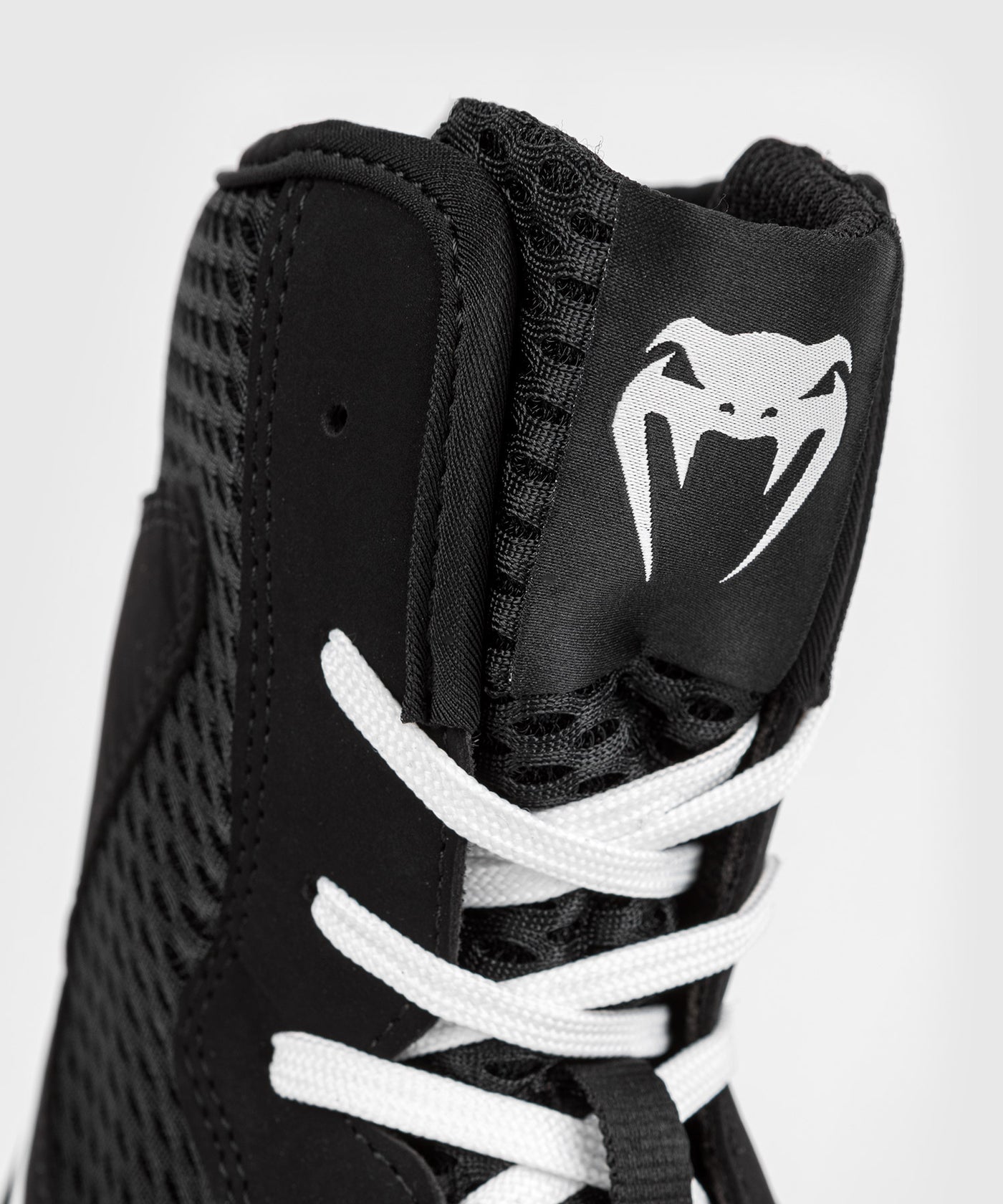 נעלי איגרוף -Venum Contender Boxing Shoes - Black/White