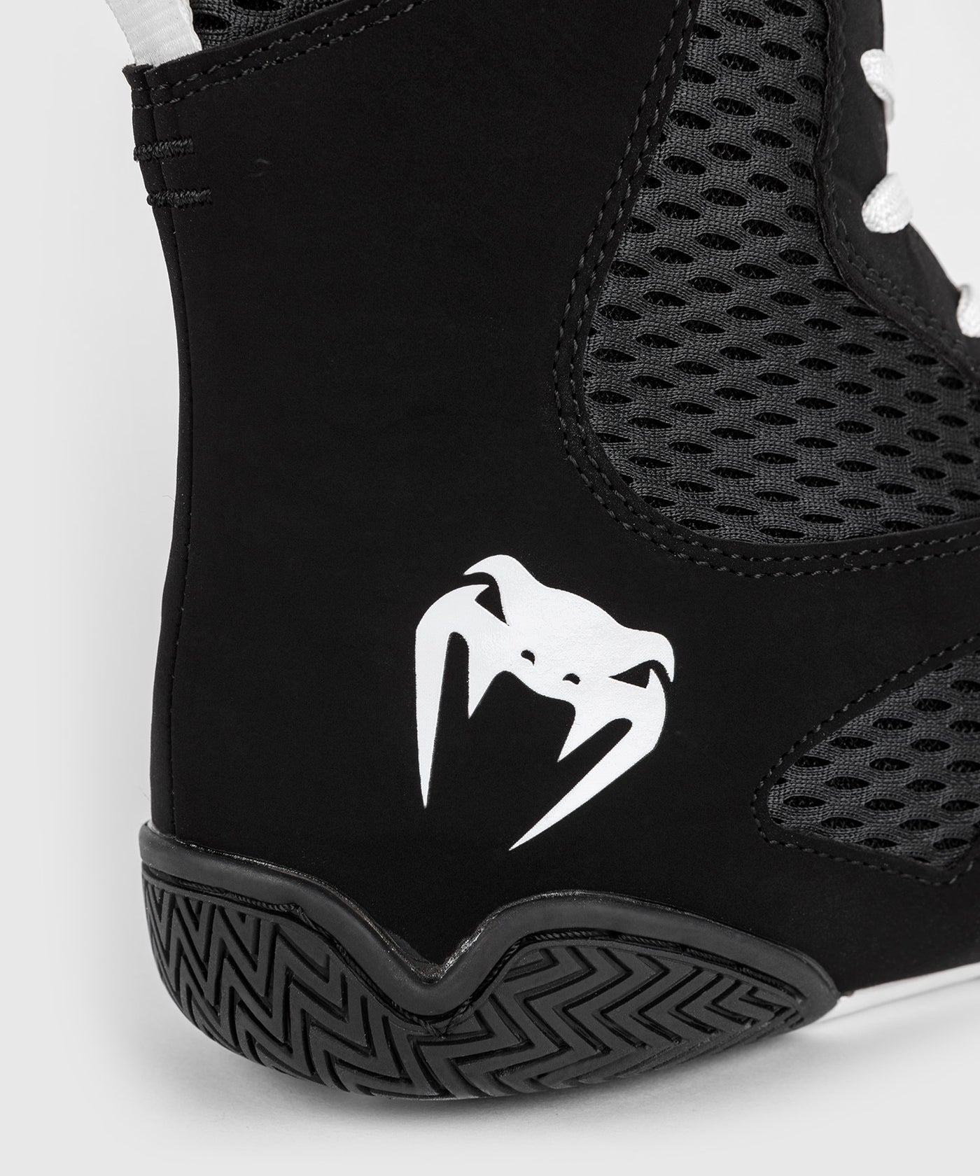 נעלי איגרוף -Venum Contender Boxing Shoes - Black/White