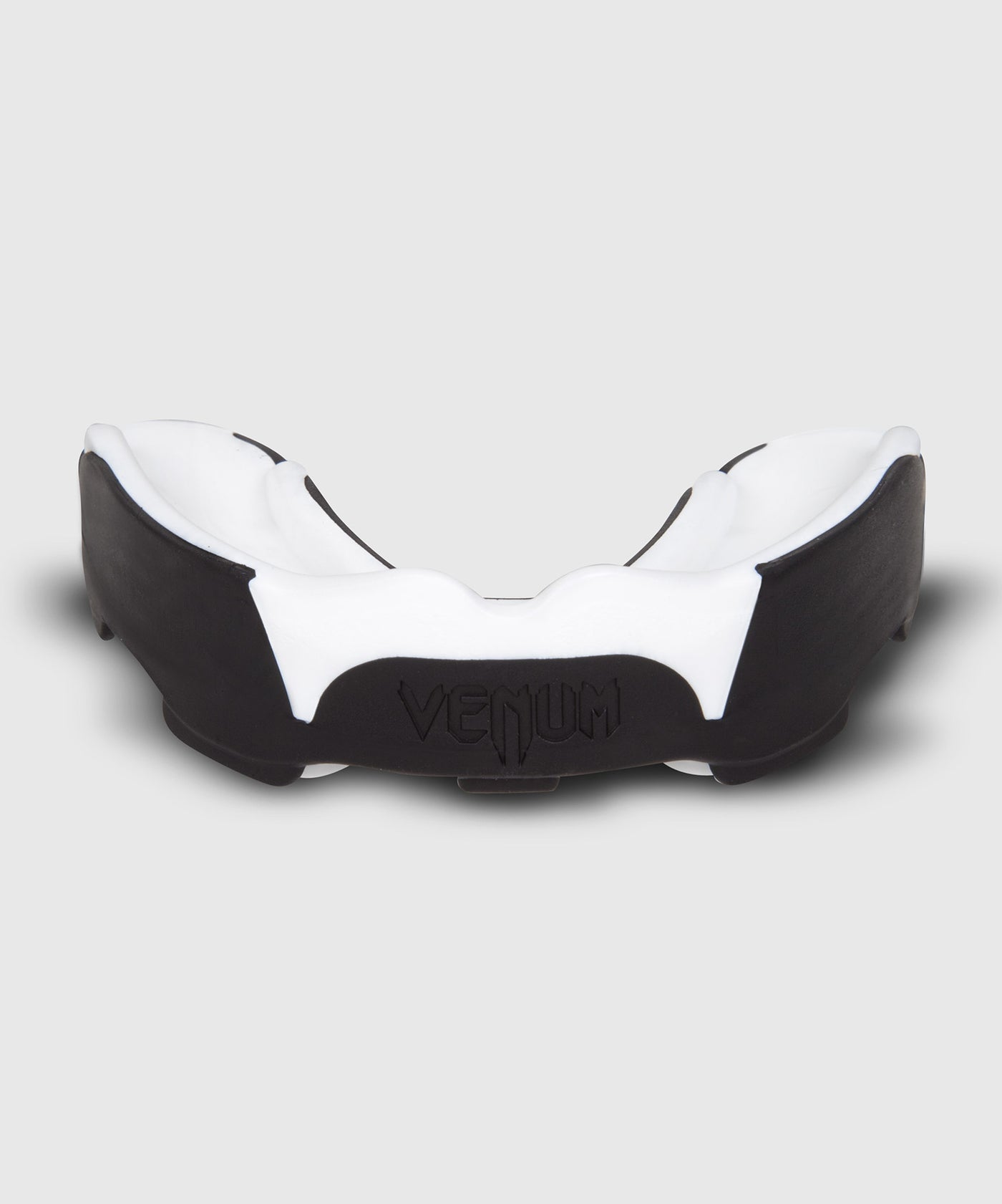 מגן שיניים במגוון צבעים Venum Predator Mouthguard