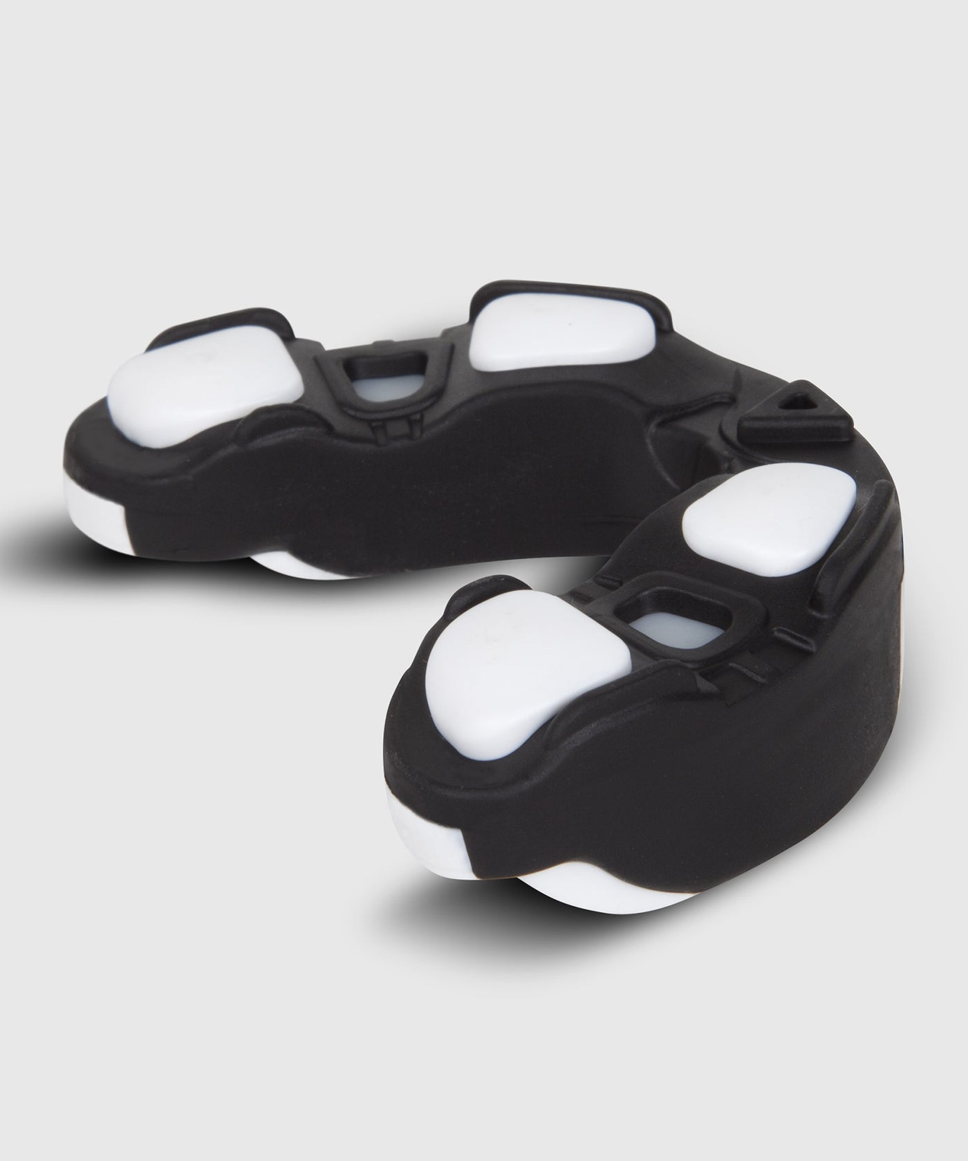 מגן שיניים במגוון צבעים Venum Predator Mouthguard
