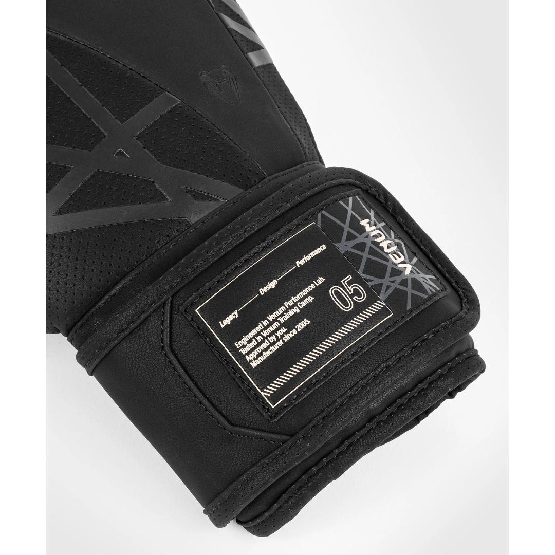 כפפות איגרוף  Venum Tecmo 2.0 Boxing Gloves-Black
