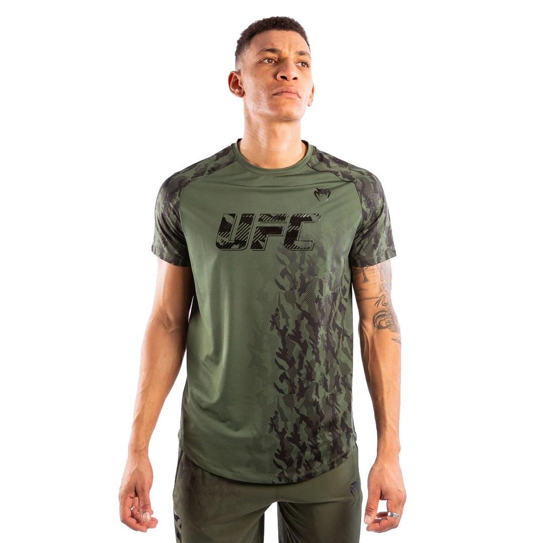 חולצה מנדפת שרוול קצר חאקי UFC Authentic Fight Week-®VENUM-בש גל - ציוד ספורט
