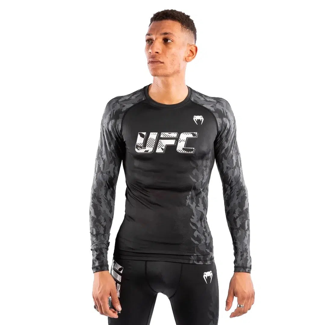 חולצת ראשגארד שרוול ארוך שחור UFC Authentic Fight Week-®VENUM-בש גל - ציוד ספורט