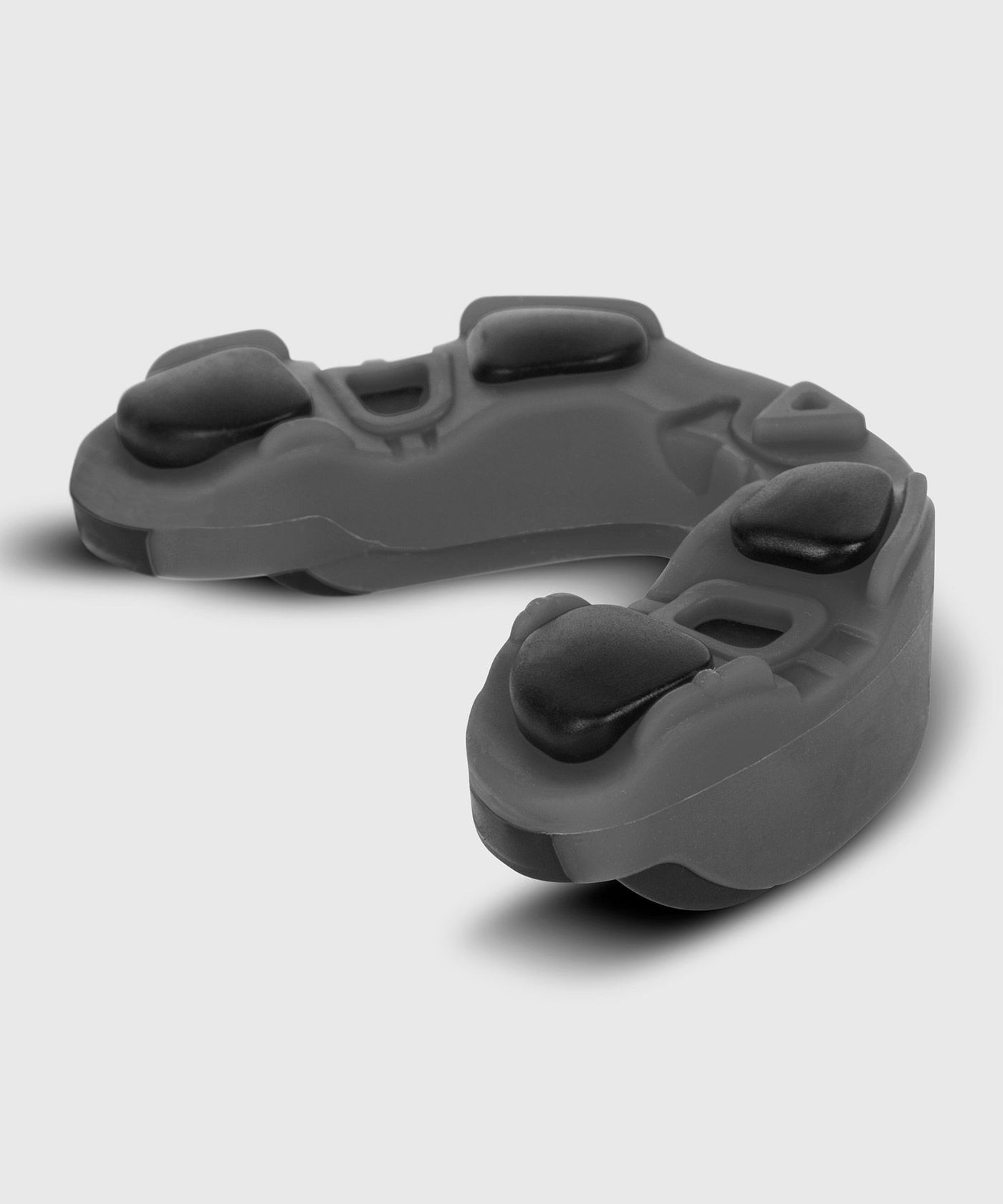 מגן שיניים במגוון צבעים Venum Predator Mouthguard