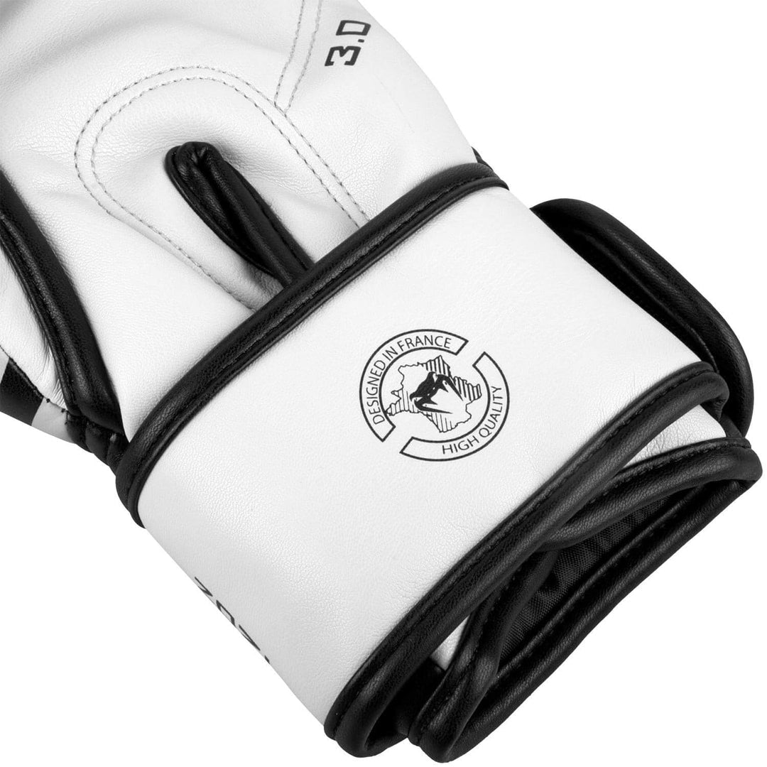 כפפות איגרוף Challenger 3.0 Black-White-®VENUM-בש גל - ציוד ספורט