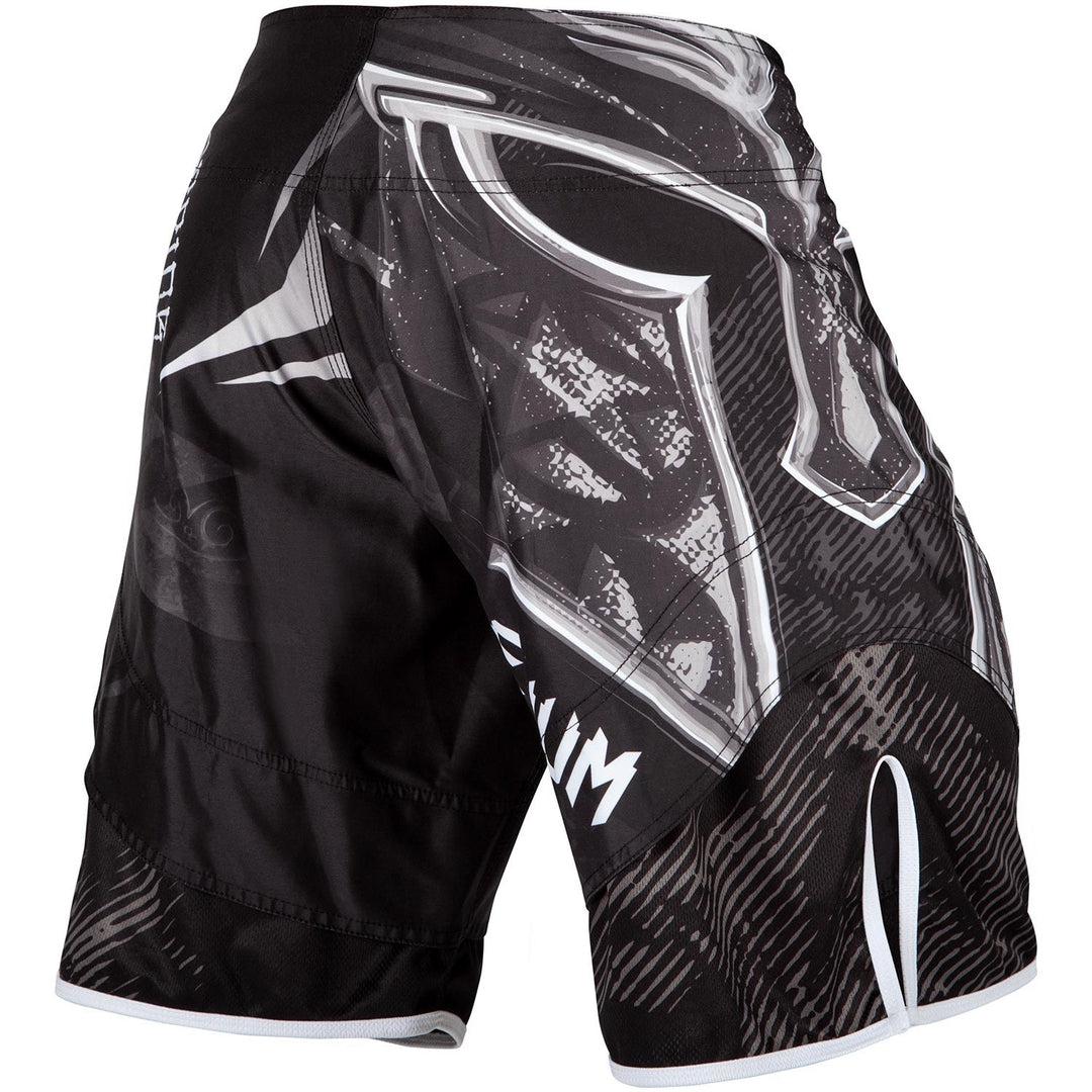 מכנסי לחימה, שחור-לבן Gladiator 3.0 Fightshorts - Black-White-®VENUM-בש גל - ציוד ספורט