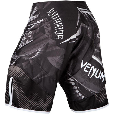 מכנסי לחימה, שחור-לבן Gladiator 3.0 Fightshorts - Black-White-®VENUM-בש גל - ציוד ספורט